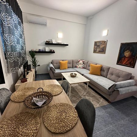 Apartment Near The Centre Of Τίρανα Εξωτερικό φωτογραφία